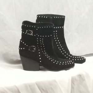 Vaneli boots